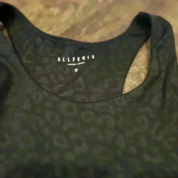 All Fenix Anthropology Black Cheetah Print Sports Bra - Medium - Picture 2 of 4